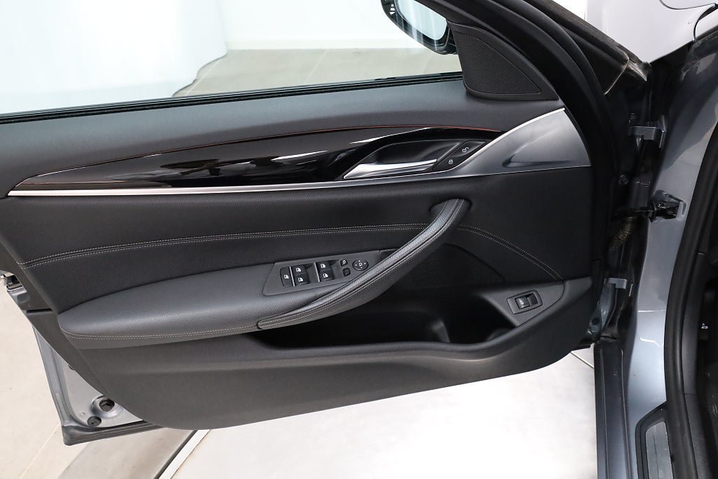 Vehicle Image 27