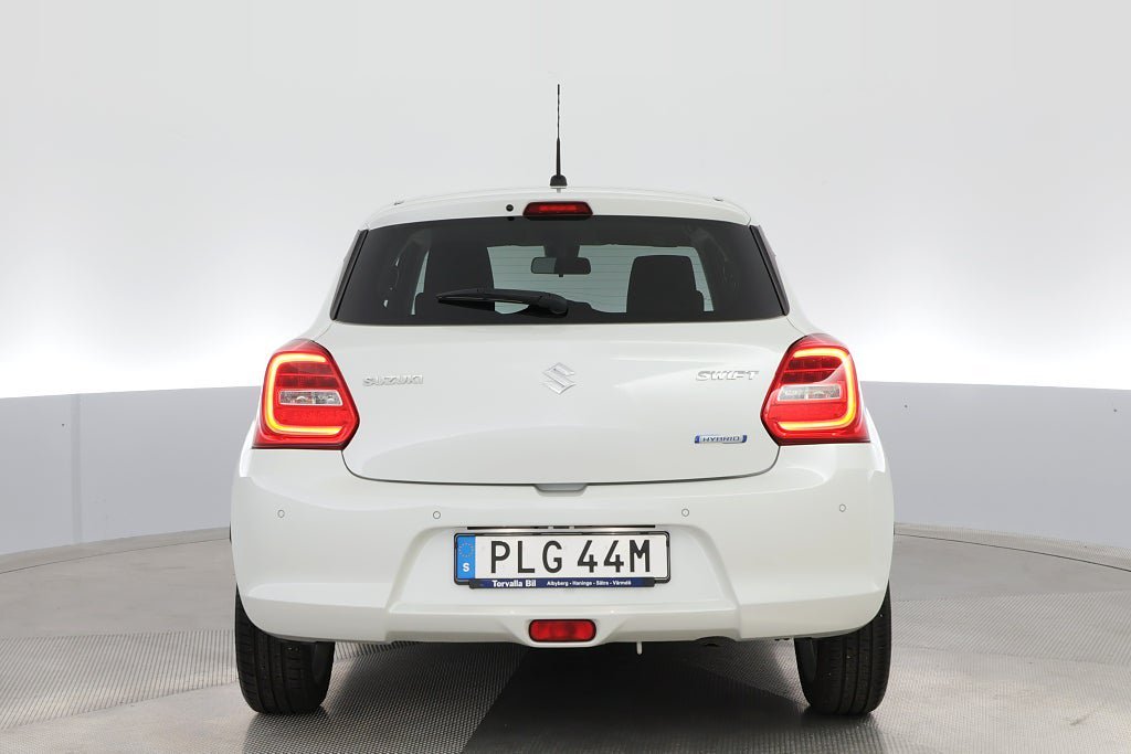 Vehicle Image 6