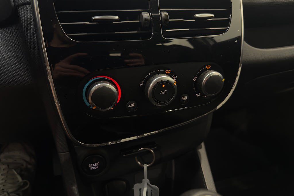 Vehicle Image 17