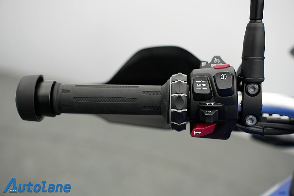 Vehicle Image 23