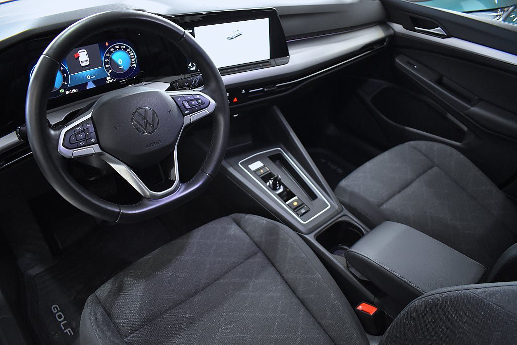 Vehicle Image 8