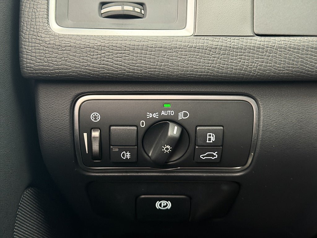 Vehicle Image 29
