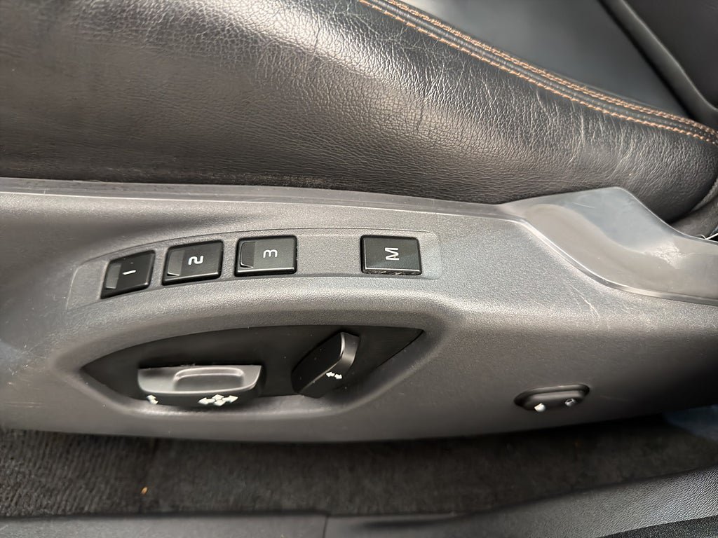 Vehicle Image 32