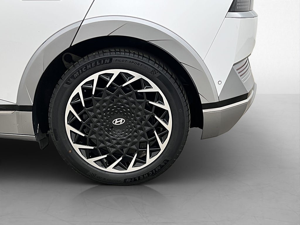 Vehicle Image 36