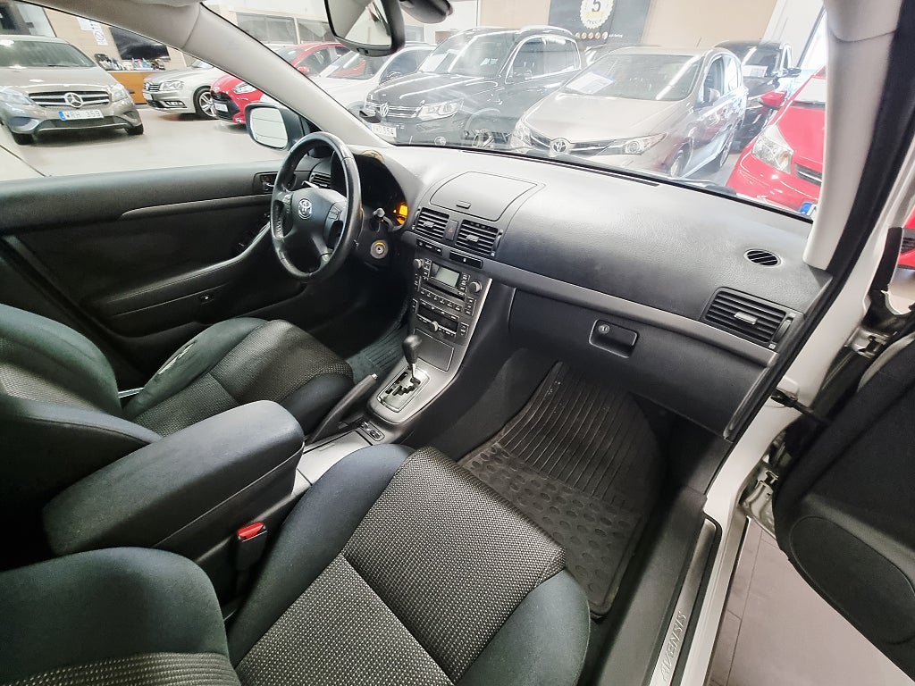 Vehicle Image 15