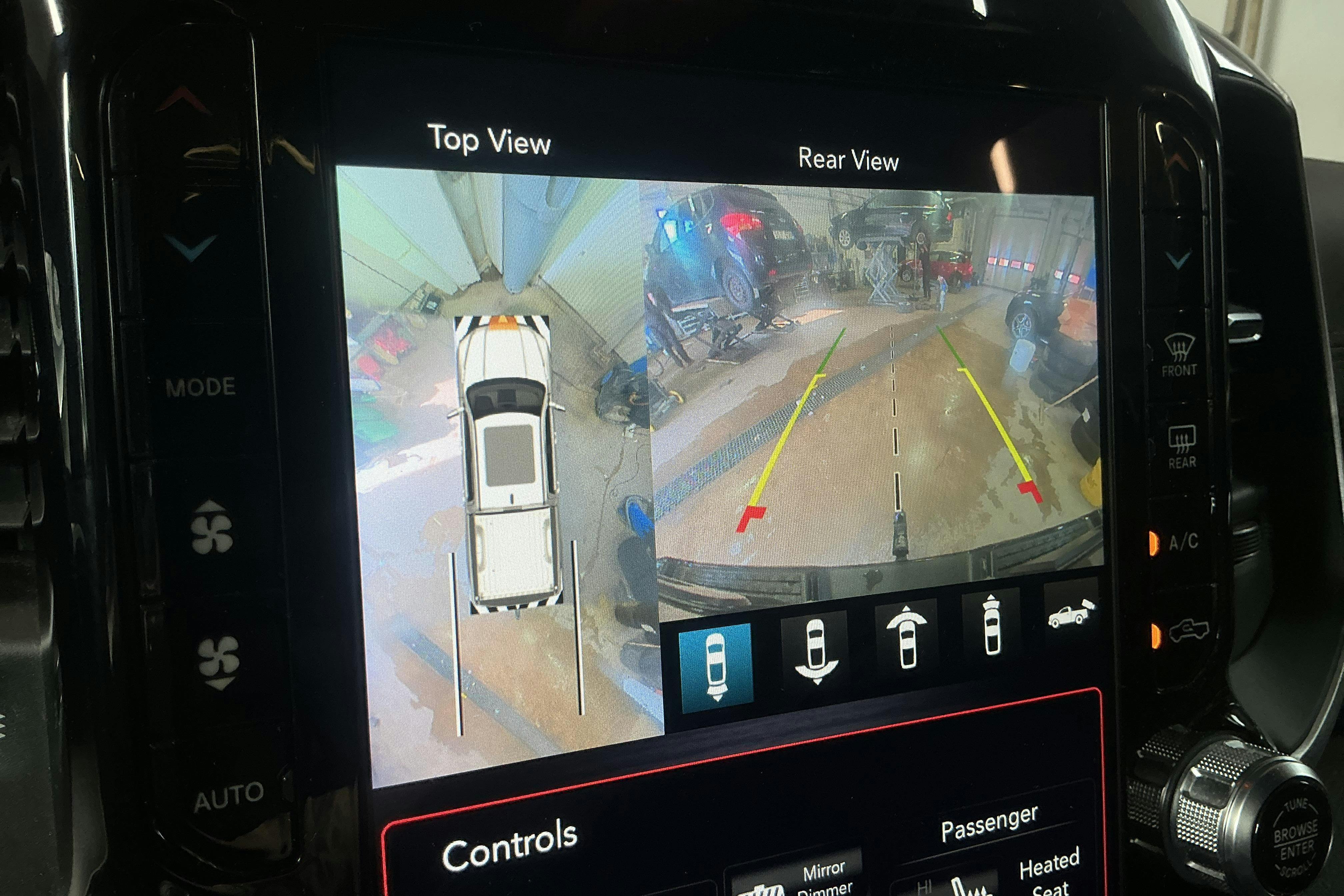 Vehicle Image 13