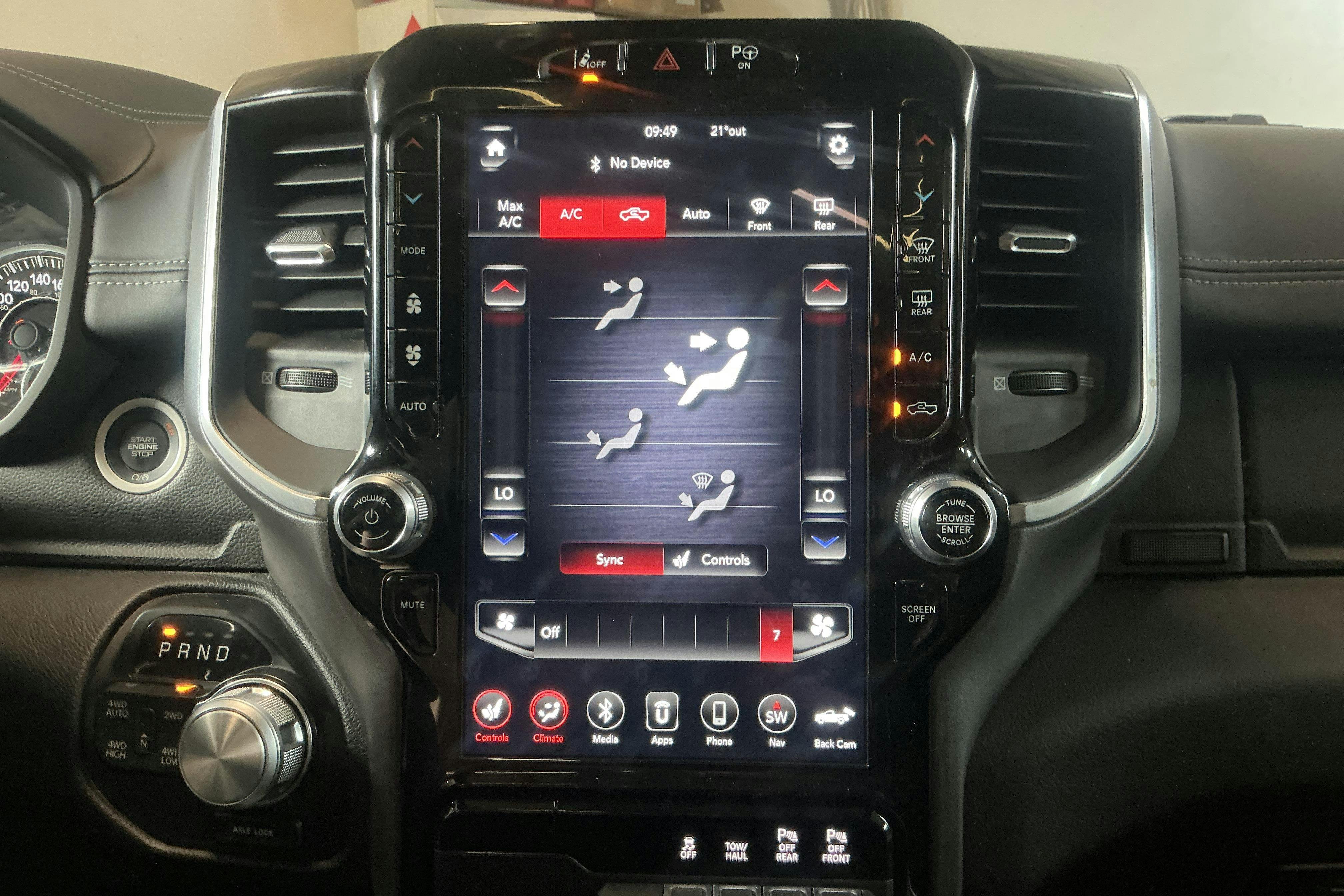 Vehicle Image 14