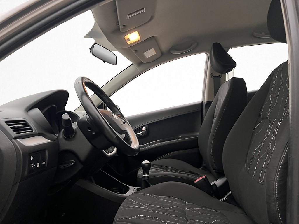 Vehicle Image 11