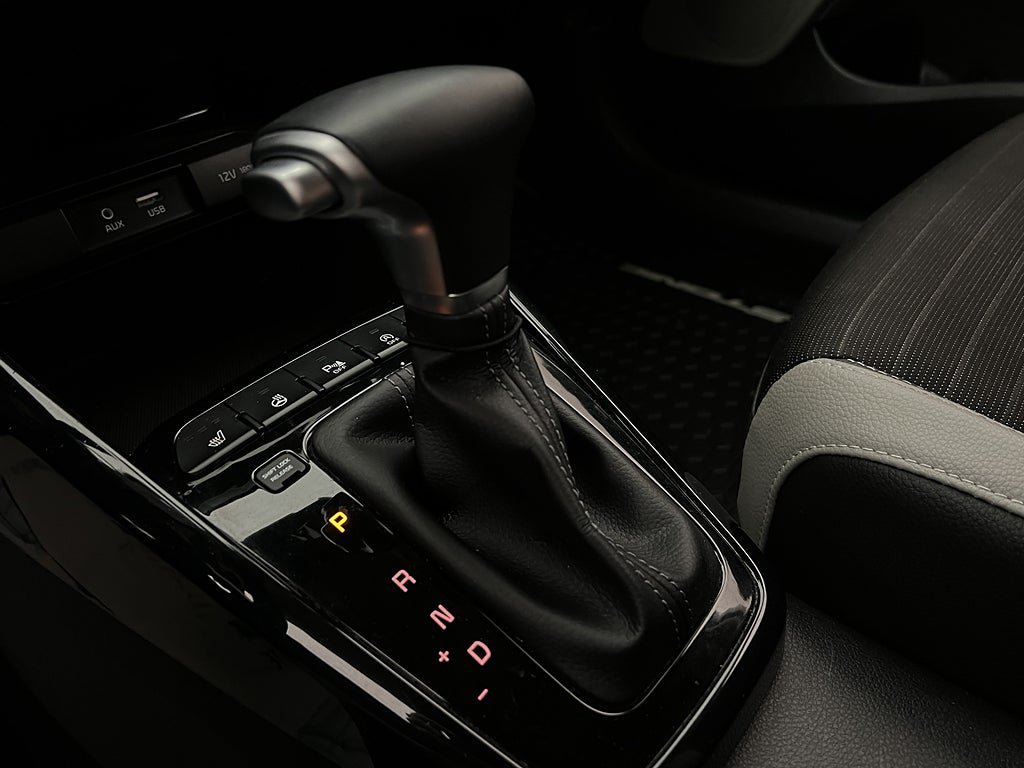 Vehicle Image 21