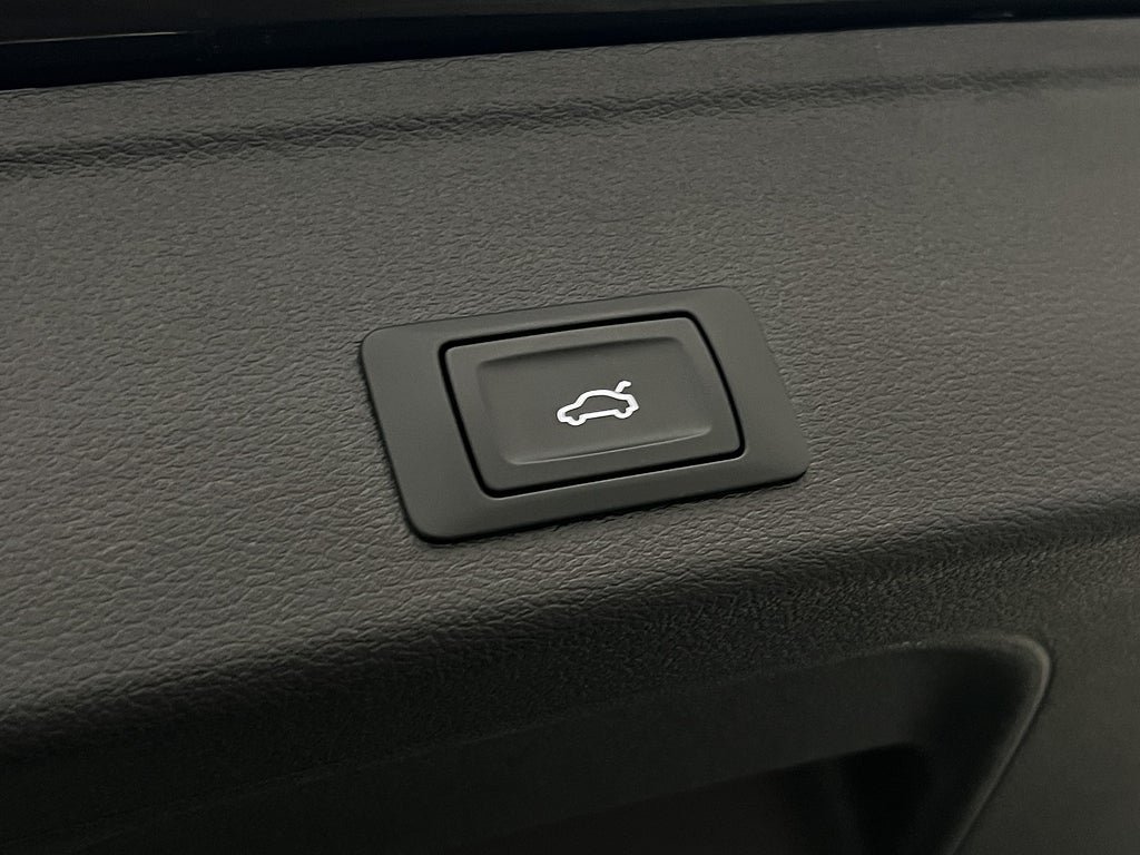 Vehicle Image 29