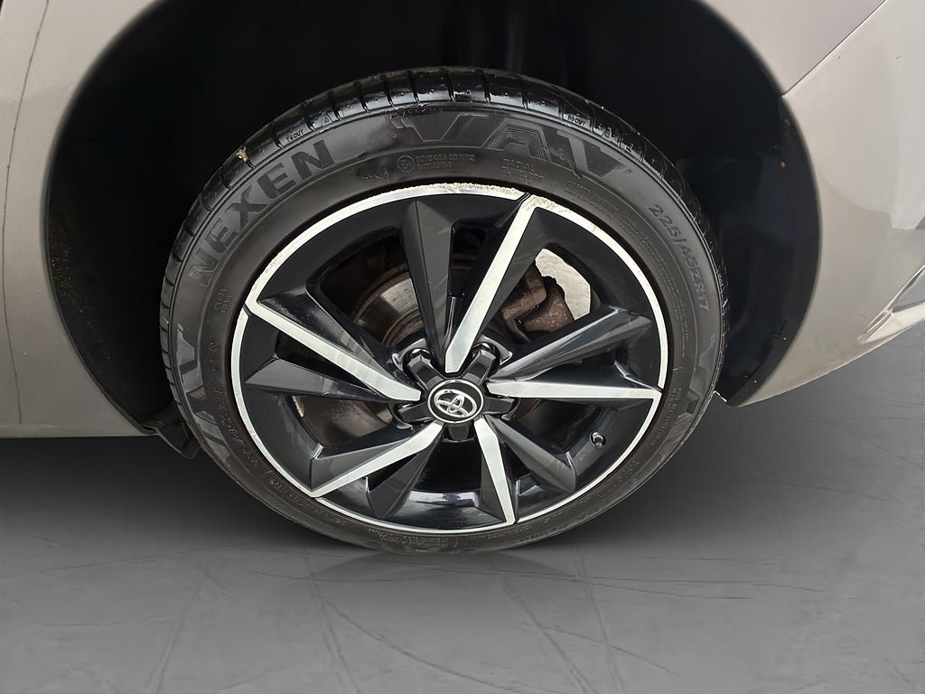 Vehicle Image 30