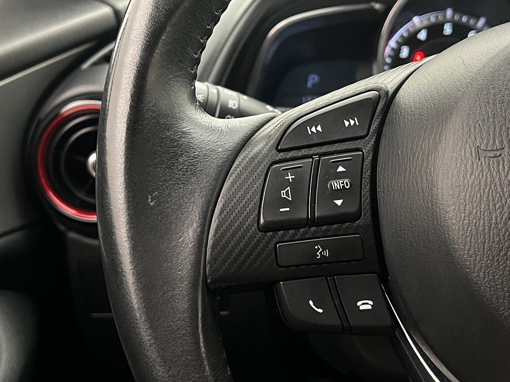 Vehicle Image 17