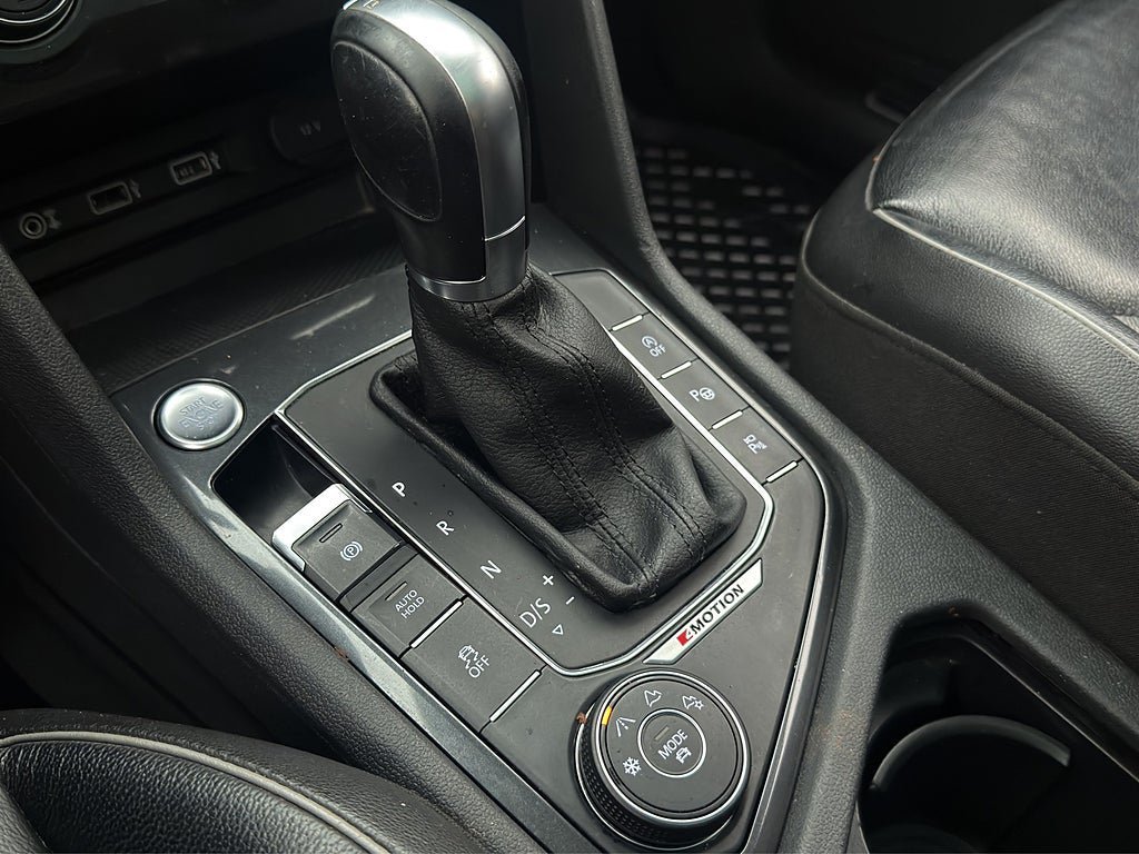 Vehicle Image 27