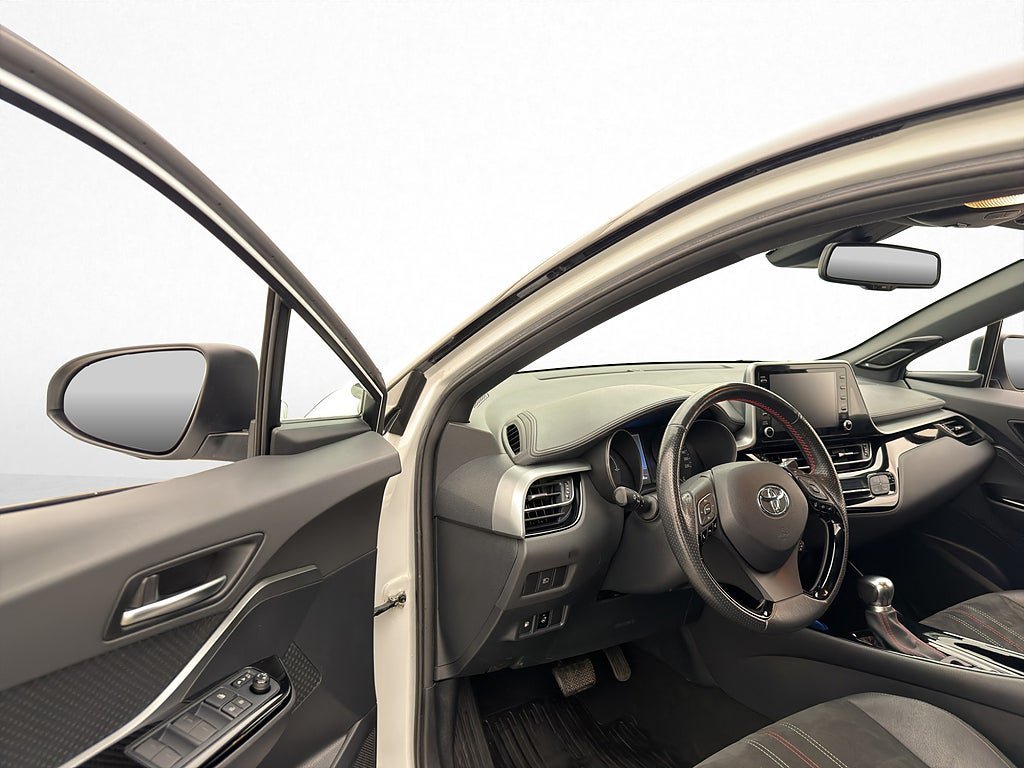 Vehicle Image 10