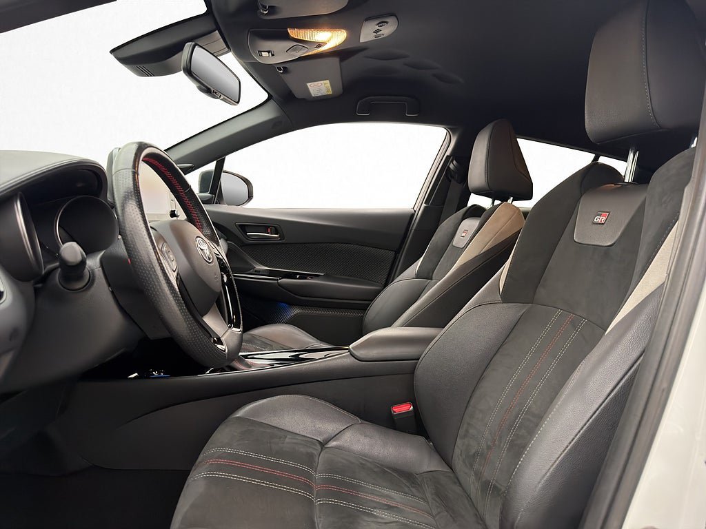 Vehicle Image 11