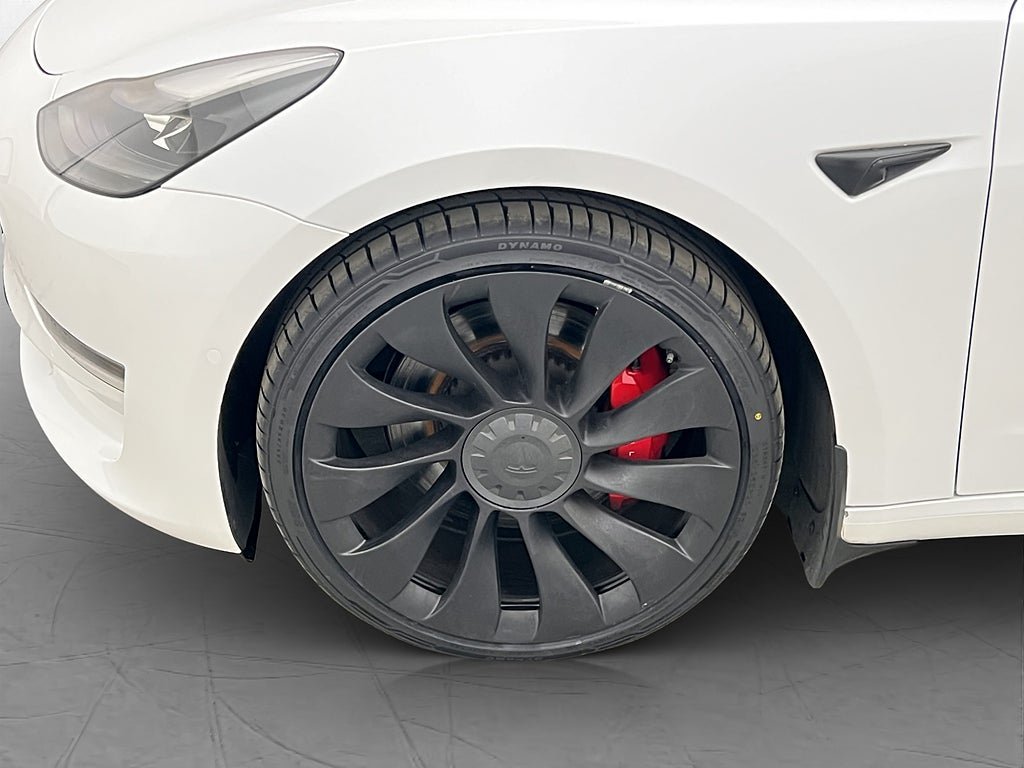 Vehicle Image 32