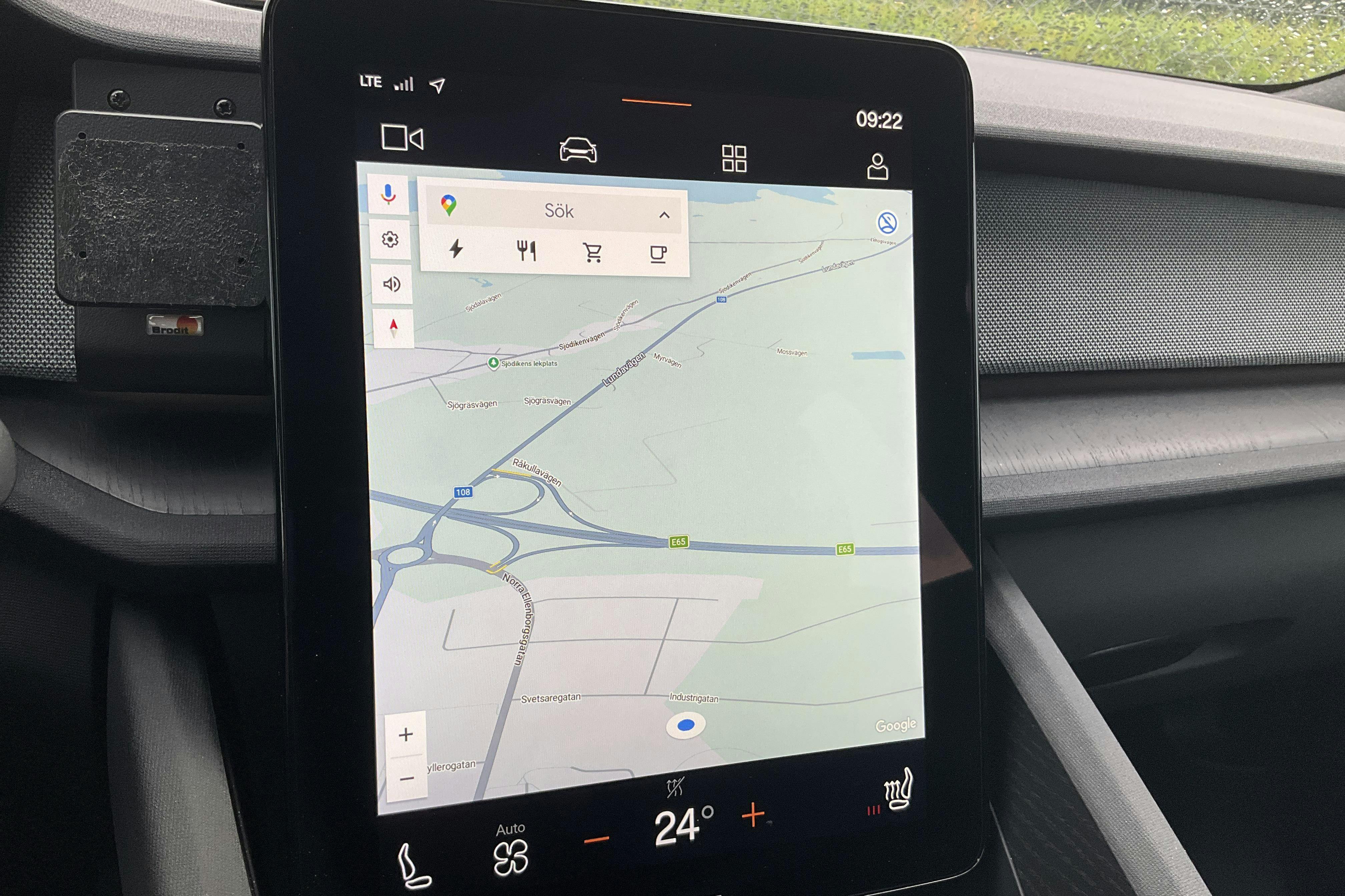 Vehicle Image 11