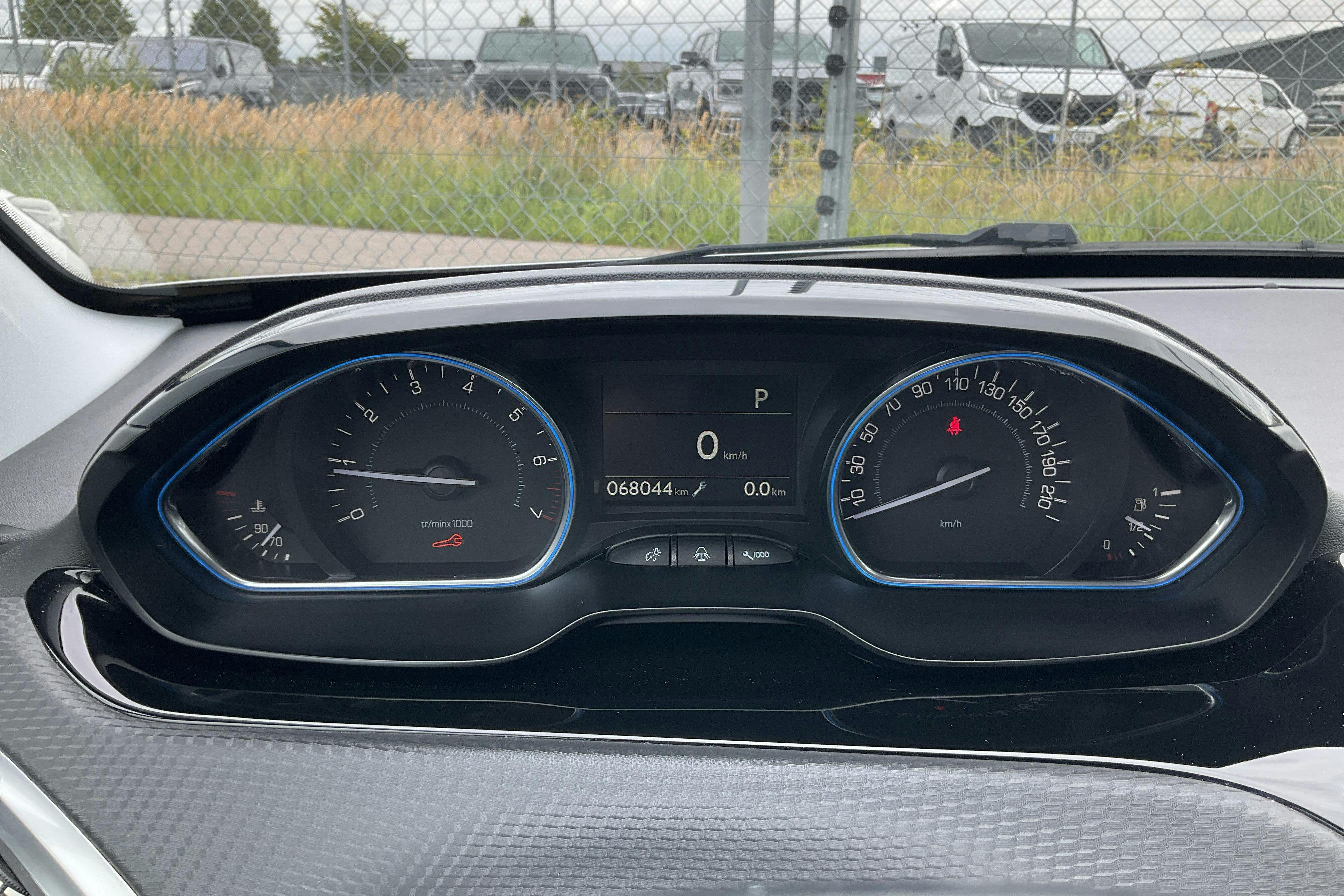 Vehicle Image 10