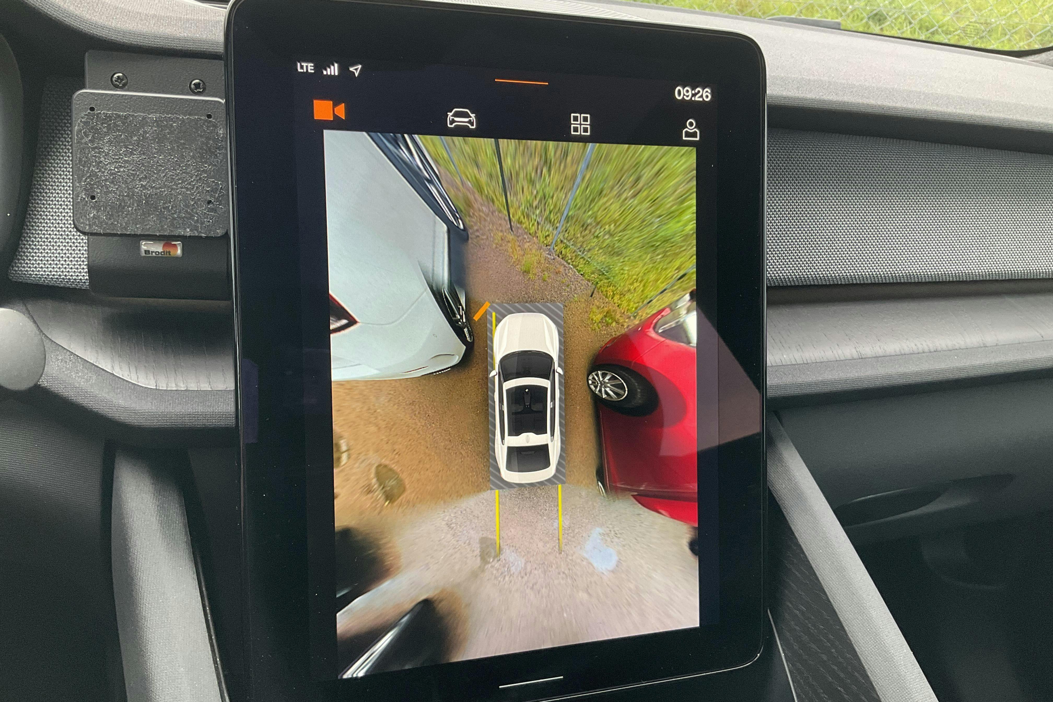 Vehicle Image 12