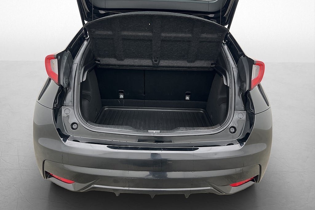 Vehicle Image 19
