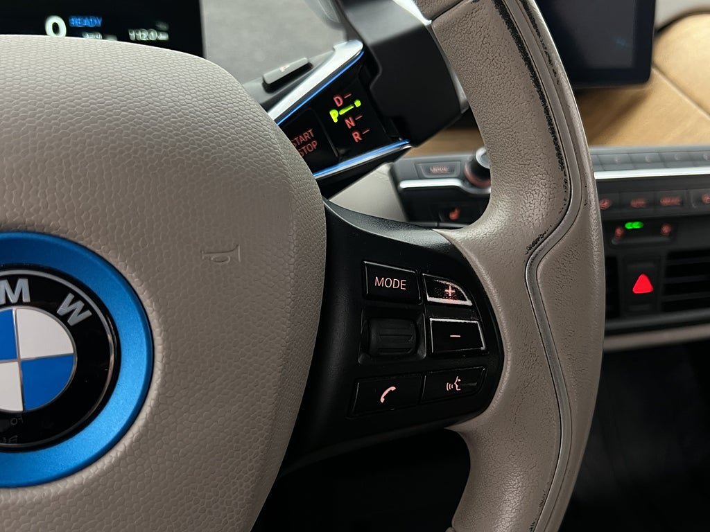 Vehicle Image 27