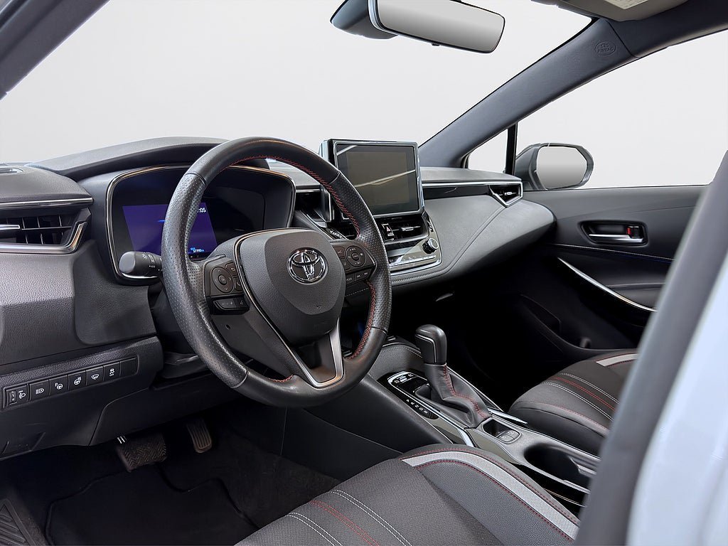 Vehicle Image 8