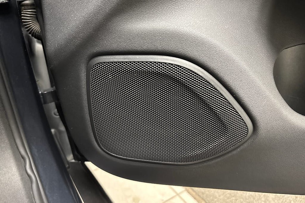 Vehicle Image 24