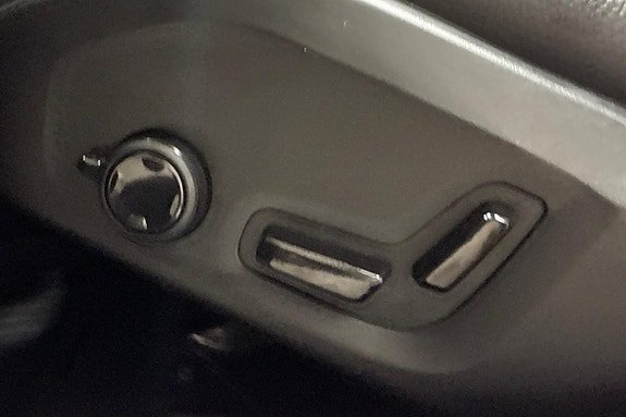 Vehicle Image 29