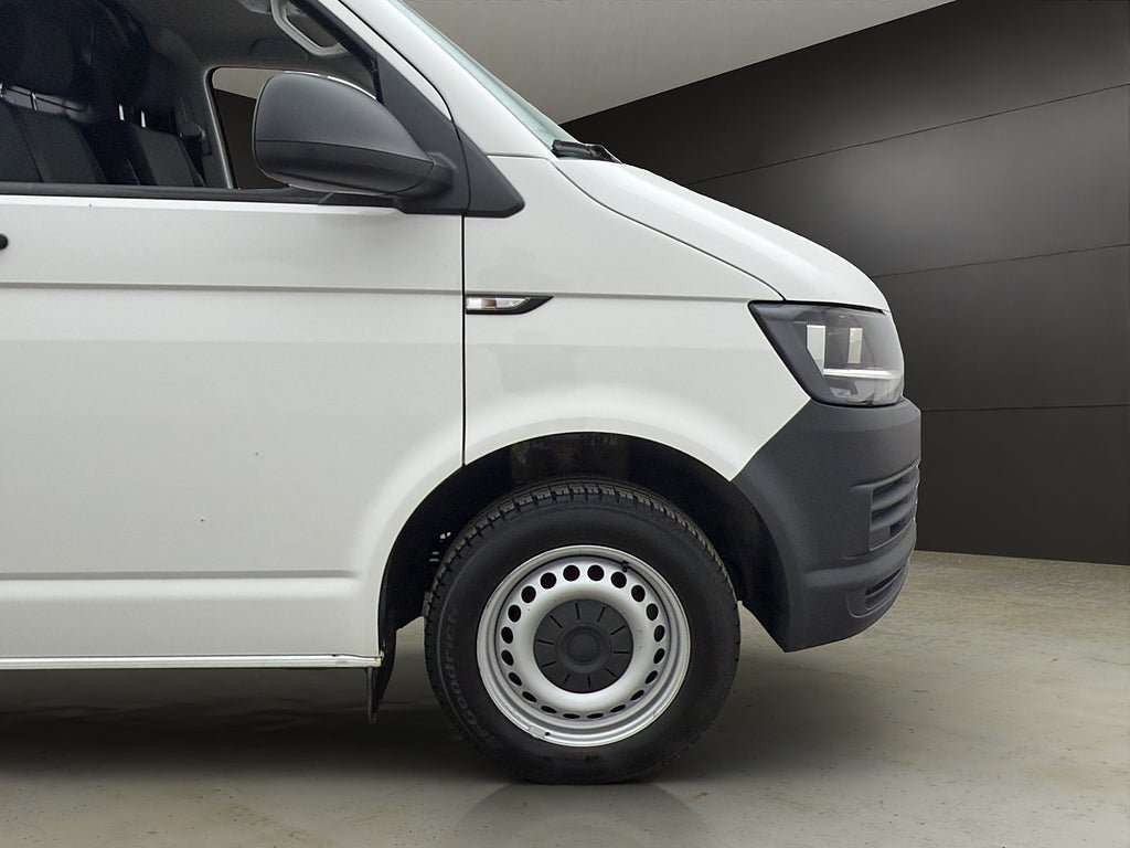 Vehicle Image 33