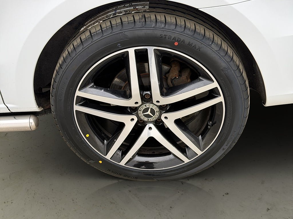 Vehicle Image 38