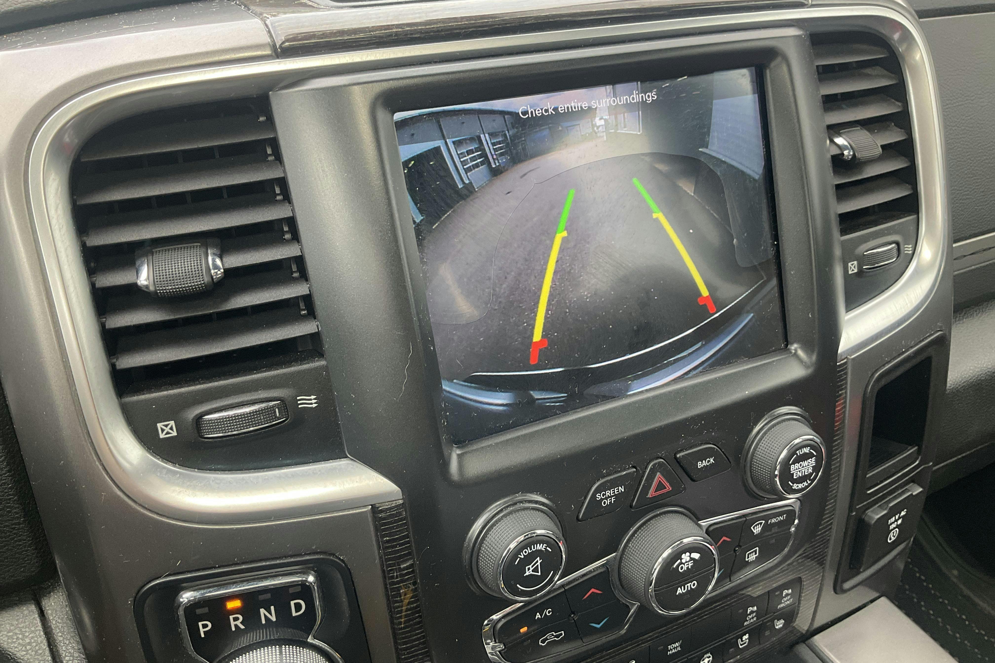 Vehicle Image 13