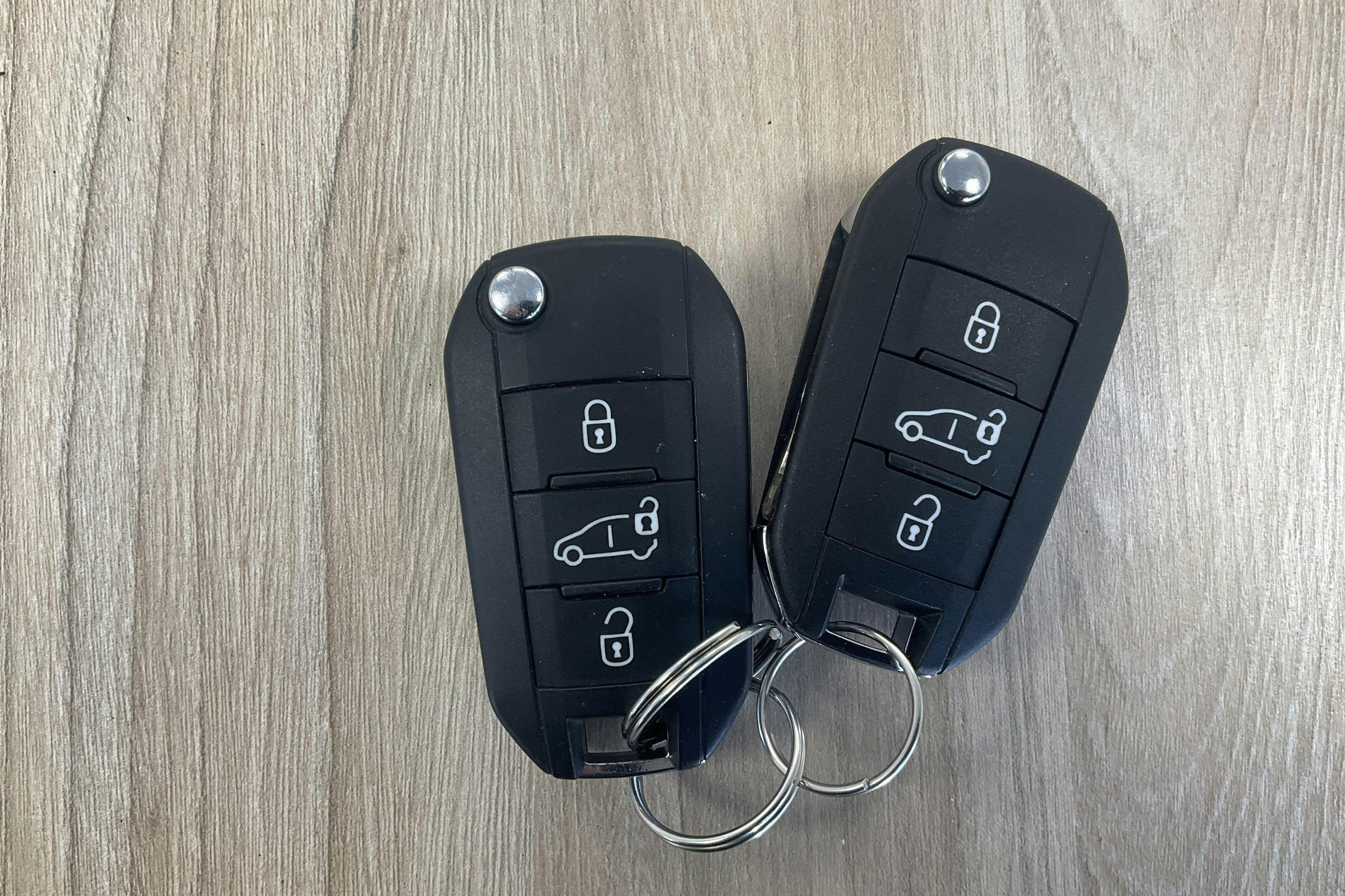 Vehicle Image 14