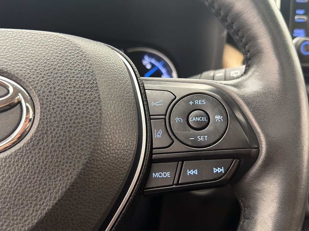 Vehicle Image 21