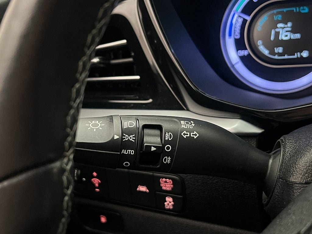 Vehicle Image 24