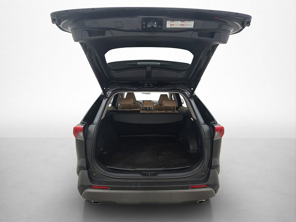 Vehicle Image 33