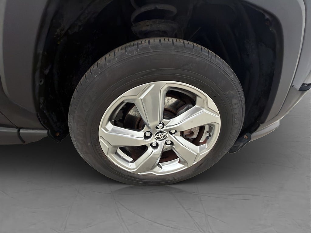 Vehicle Image 38
