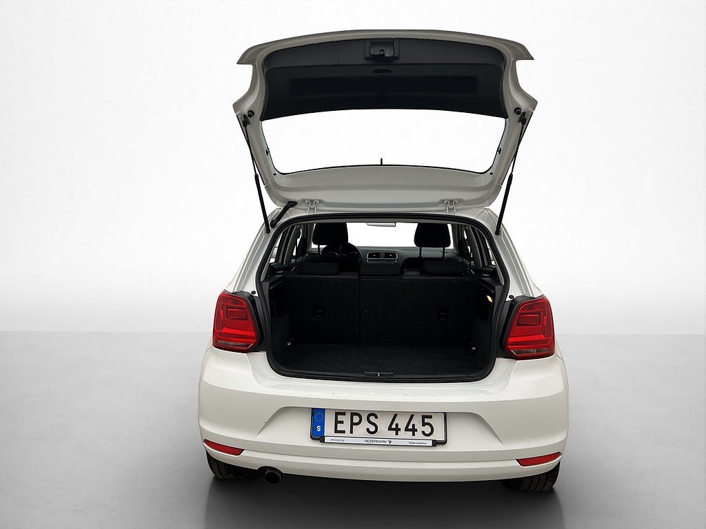 Vehicle Image 16