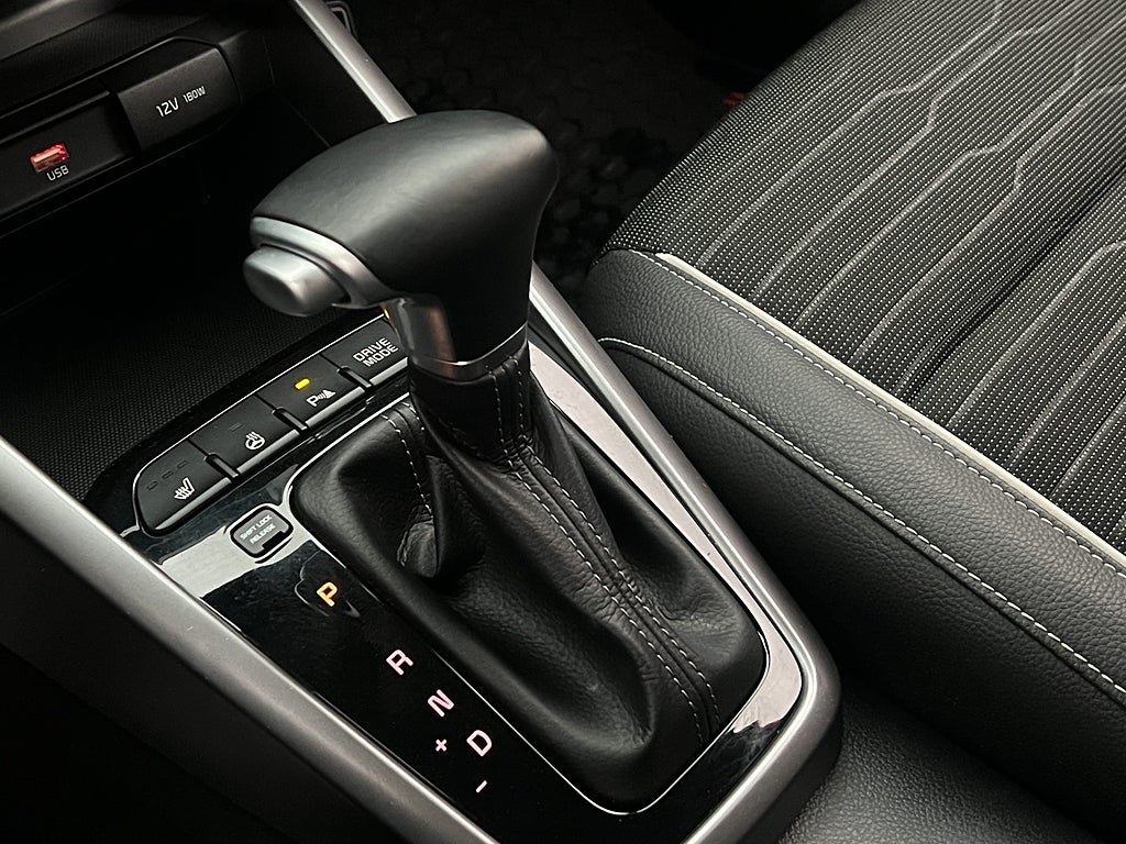 Vehicle Image 21