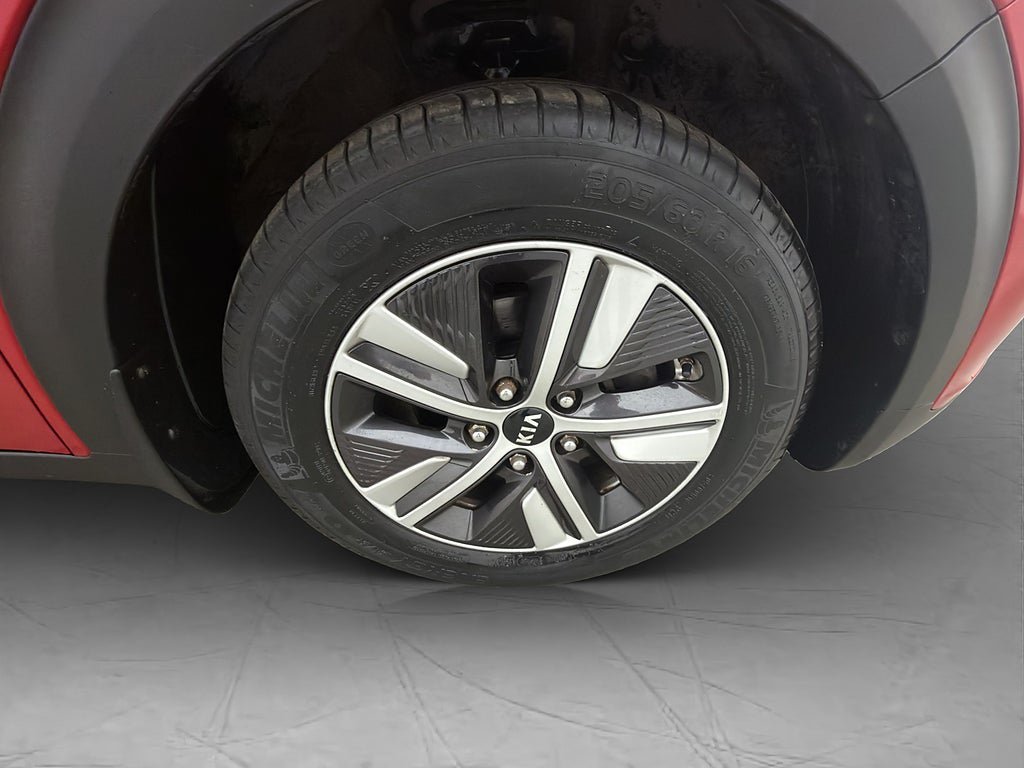 Vehicle Image 36