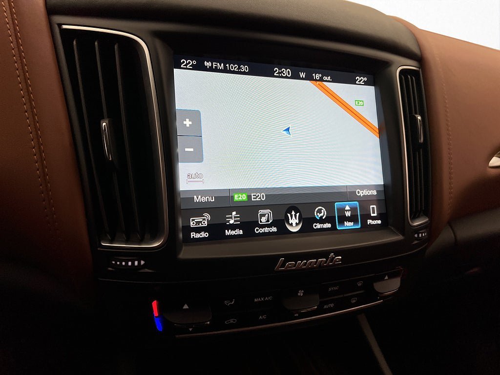 Vehicle Image 21