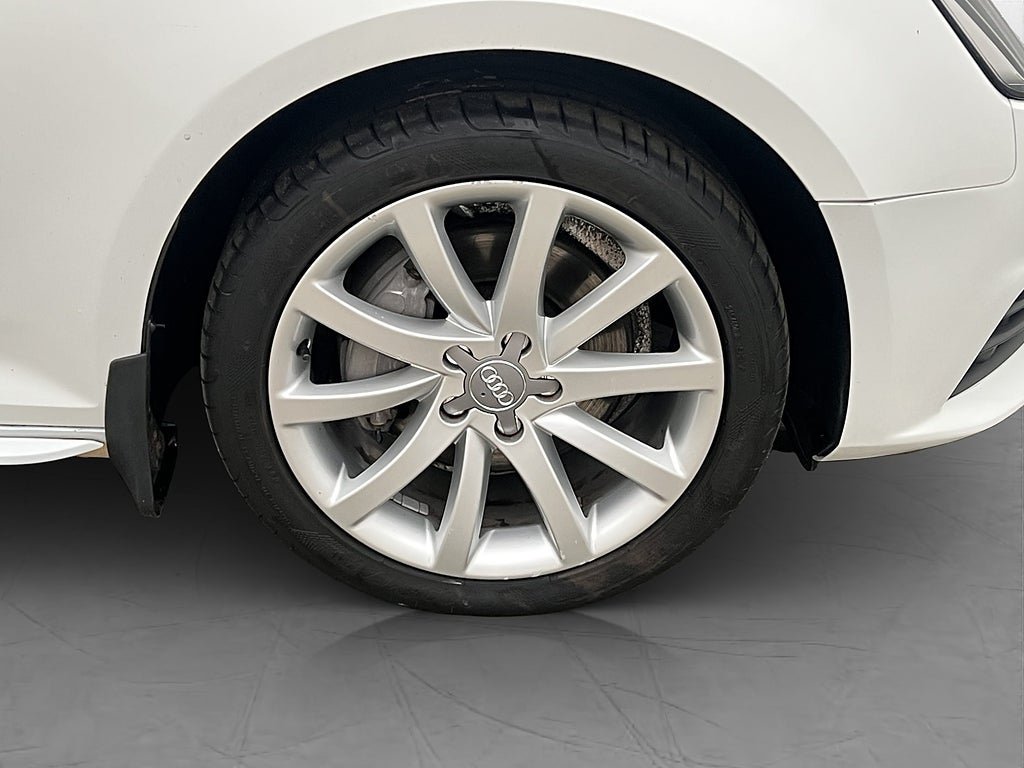 Vehicle Image 33