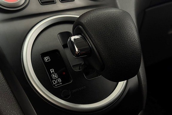 Vehicle Image 24