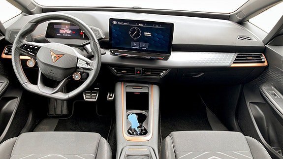 Vehicle Image 10