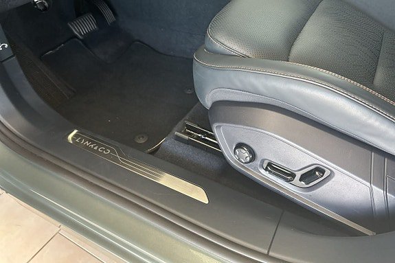 Vehicle Image 24