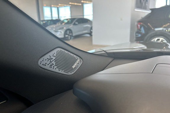 Vehicle Image 34
