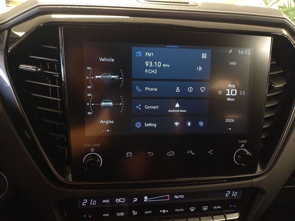 Vehicle Image 13