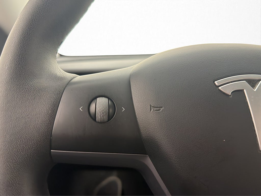 Vehicle Image 27