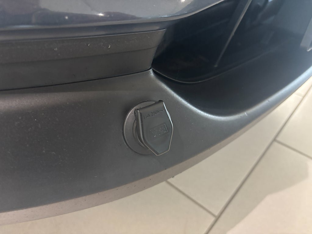 Vehicle Image 17