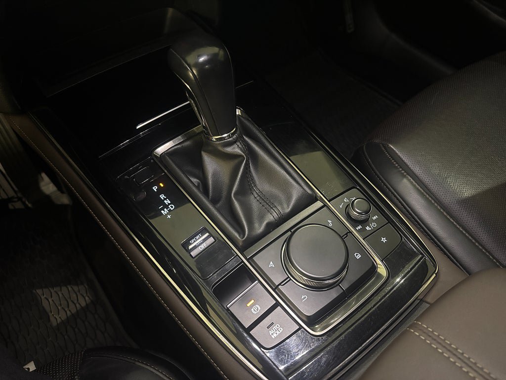 Vehicle Image 24