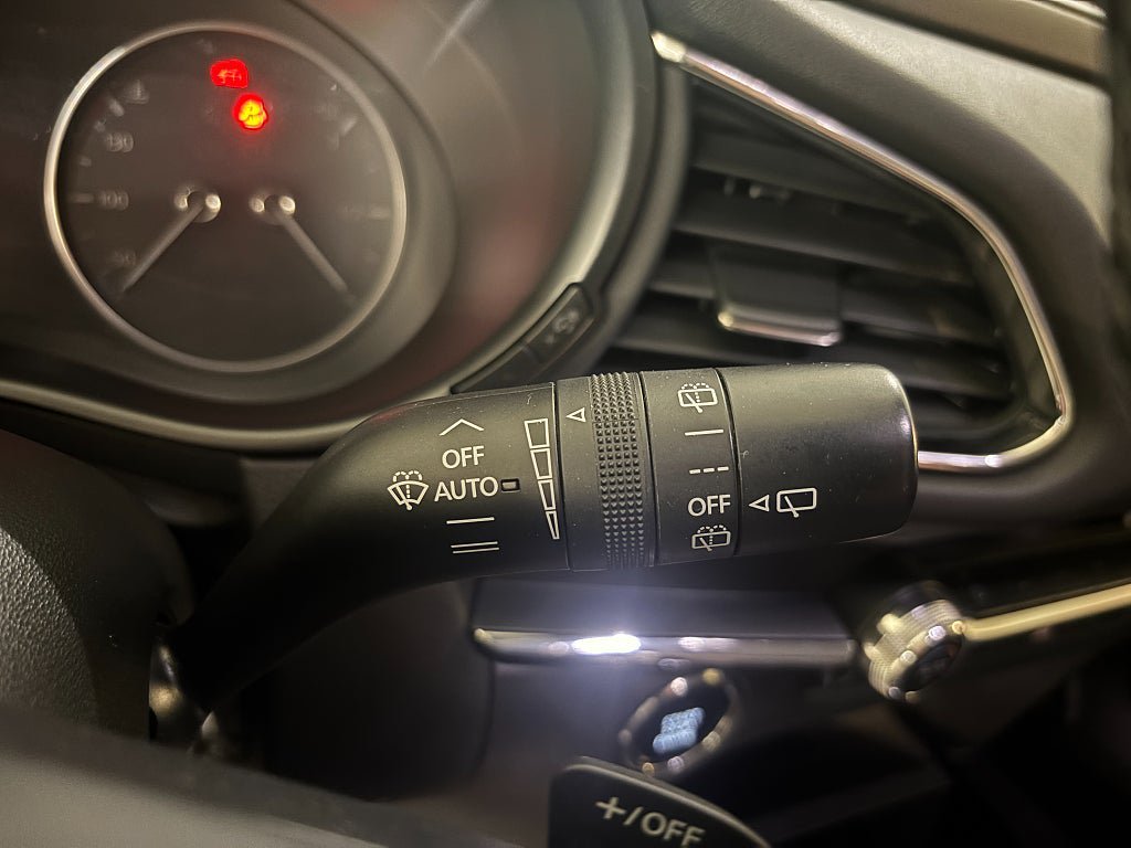 Vehicle Image 25